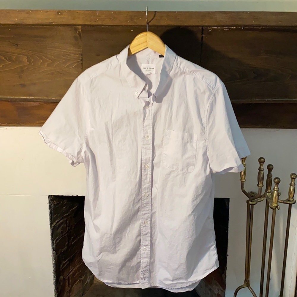 Short sleeve button down shirt for men. Size xl